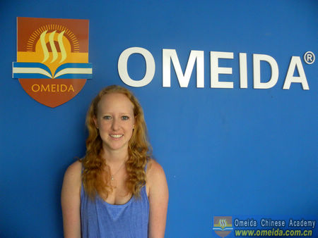 Welcome Grace  from the U.S. to Study at Omeida!