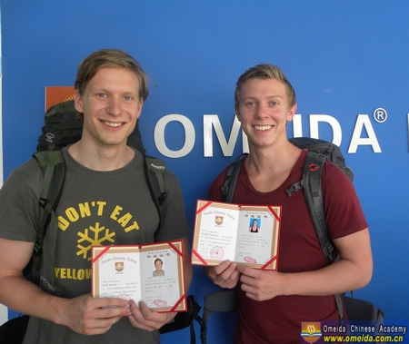 Congratulations to Alexander and Sindre on Completing Their Comprehensive Chinese Course!