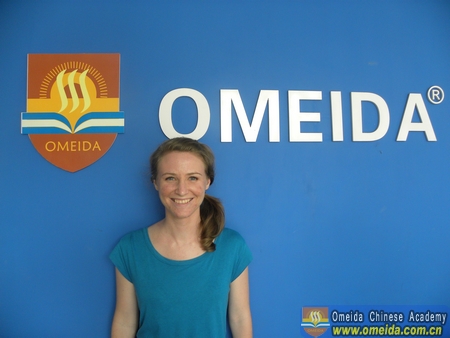 Welcome Kristin from the U.S. to Study at Omeida!
