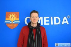 Welcome Tyler from America to study at Omeida!
